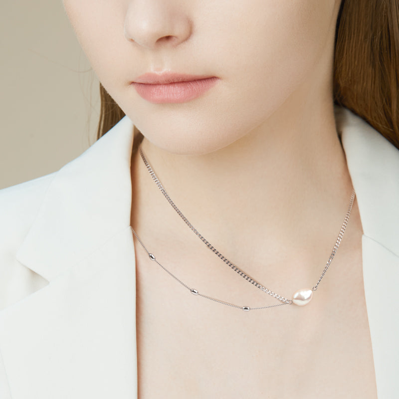 Double-Layer Pearl Pendant Necklace